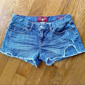 Lucky brand distressed denim shorts sz 6 / 28